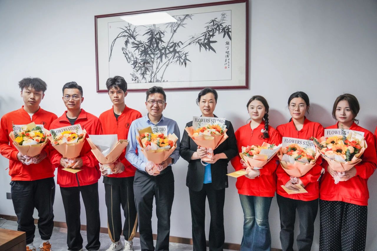 表彰！致敬经管老师！ 第 40 张